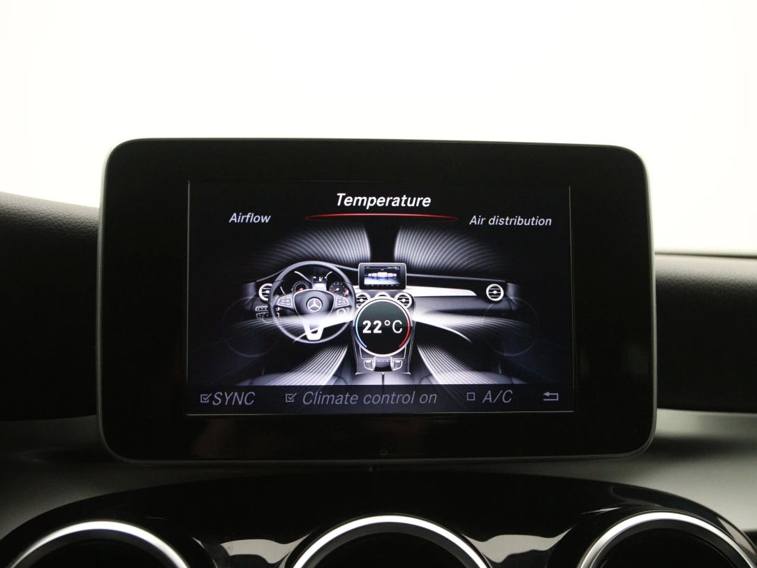 Mercedes-Benz GLC250 | 32