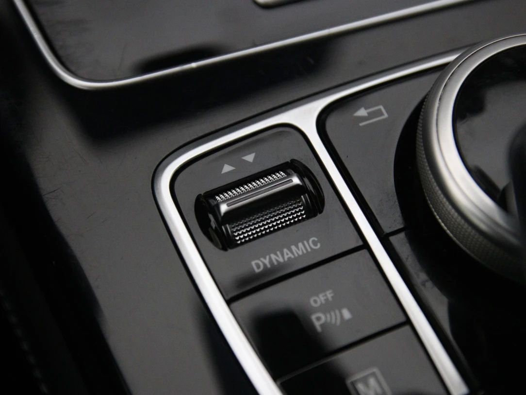 Mercedes-Benz GLC250 | 30