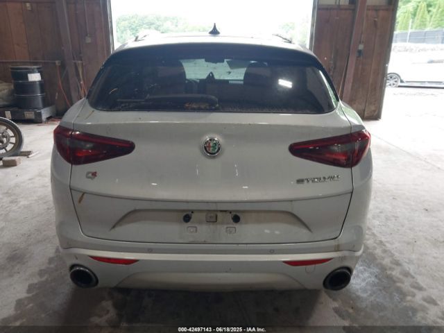 Alfa Romeo Stelvio | 15