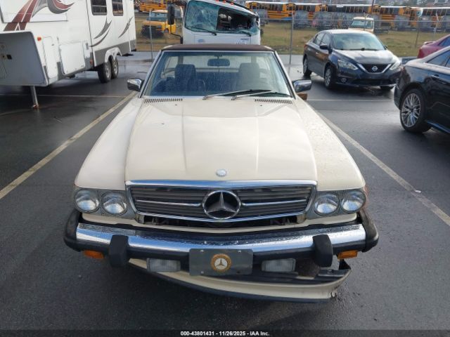 Mercedes-Benz SL560 | 11