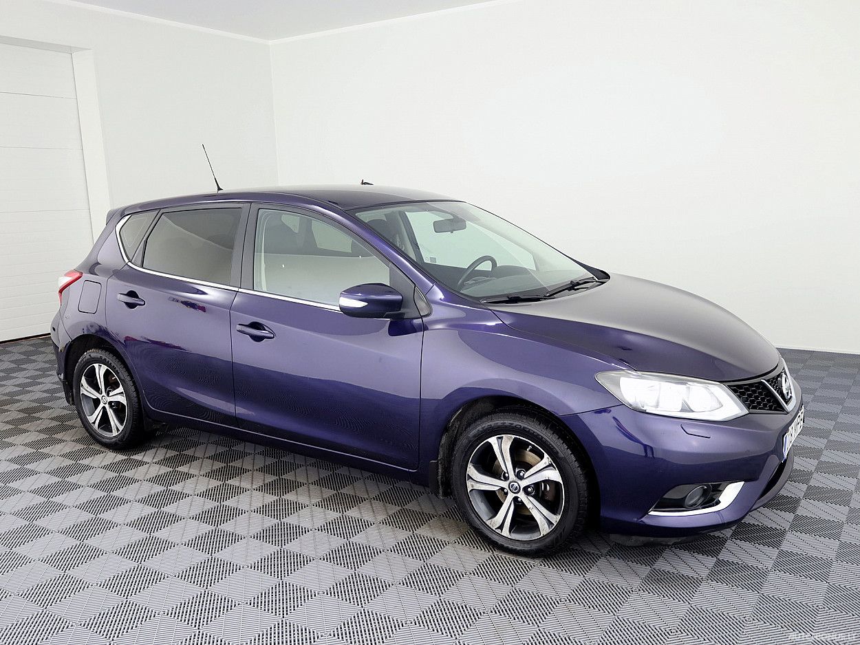 Nissan Pulsar, 1.2 l., Хэтчбек