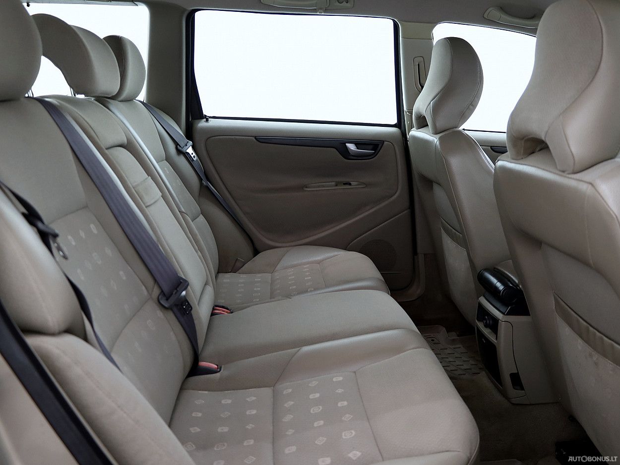 Volvo V70 | 6