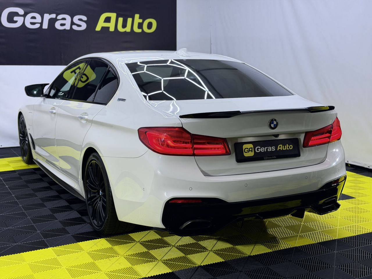 BMW 530 | 4