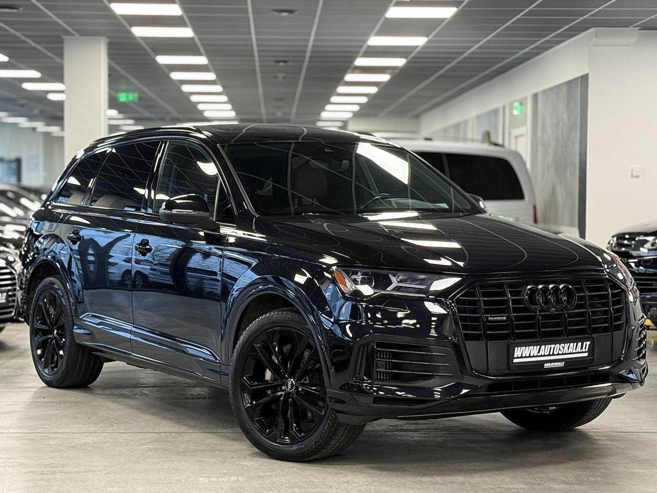 Audi Q7 | 24