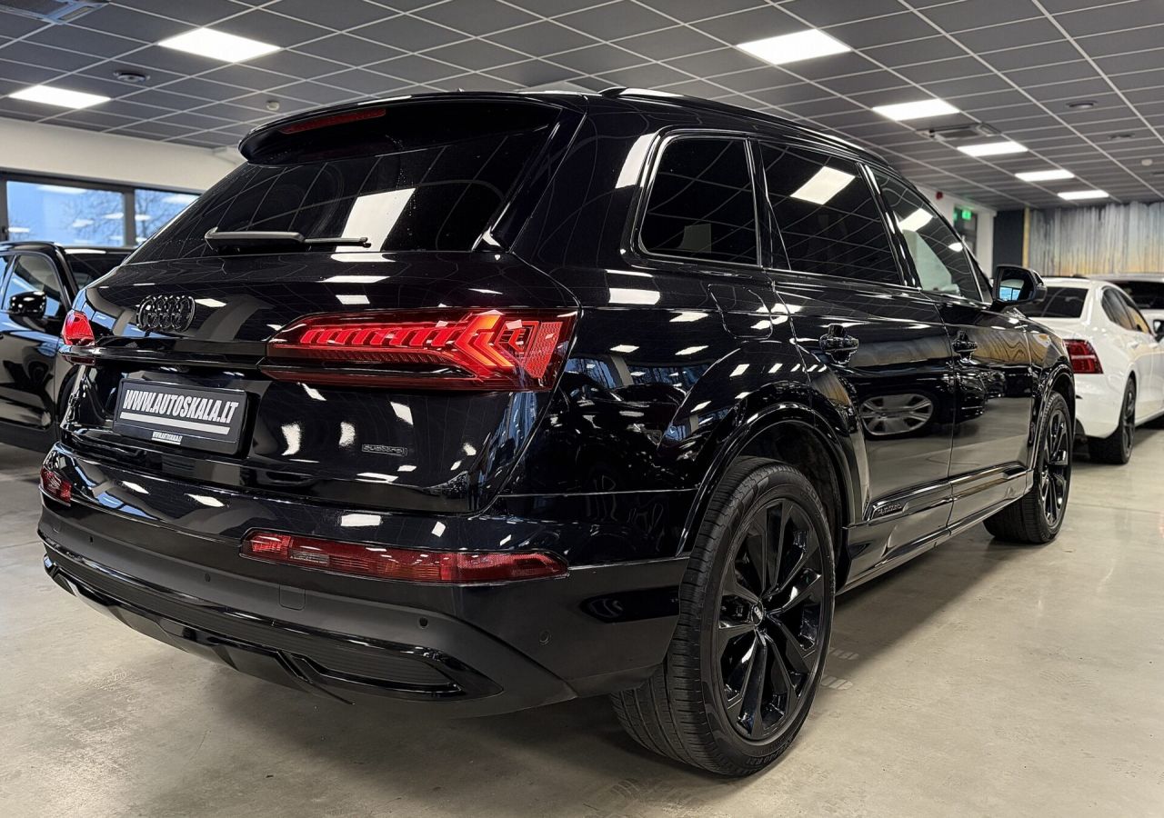 Audi Q7 | 16