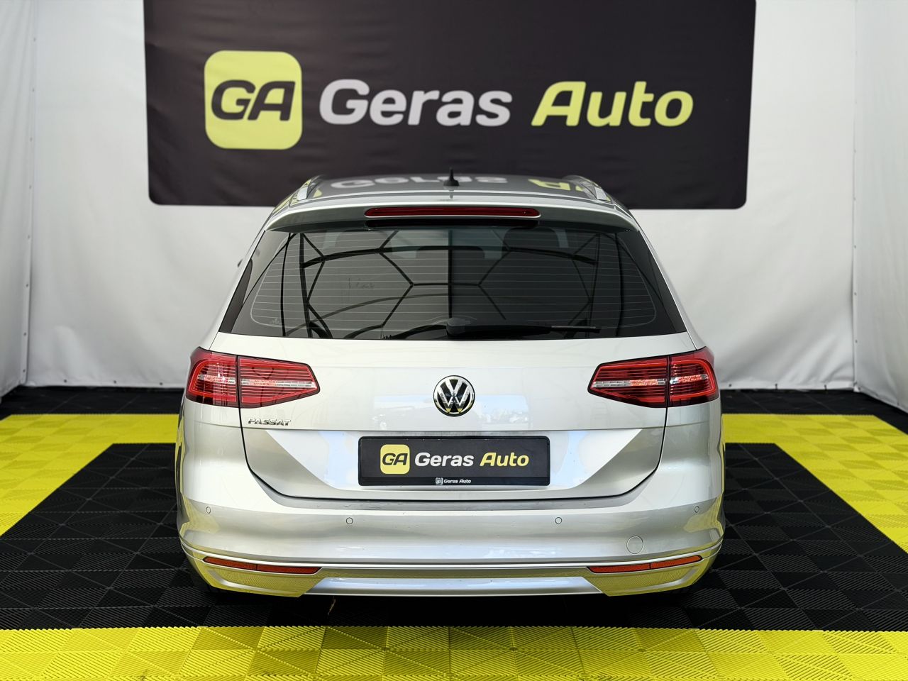 Volkswagen Passat | 4