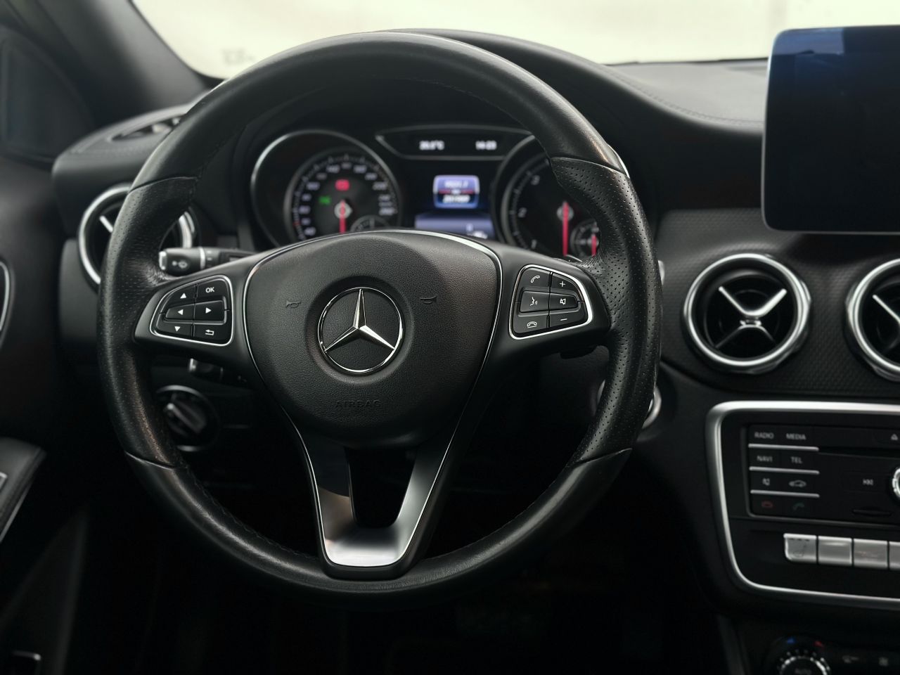 Mercedes-Benz GLA220 | 17