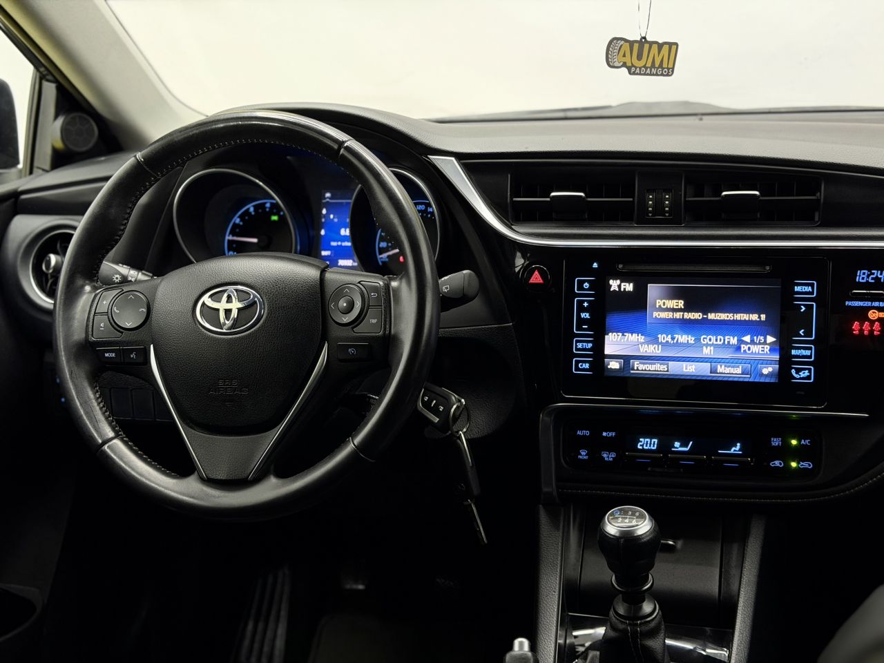 Toyota Auris | 15
