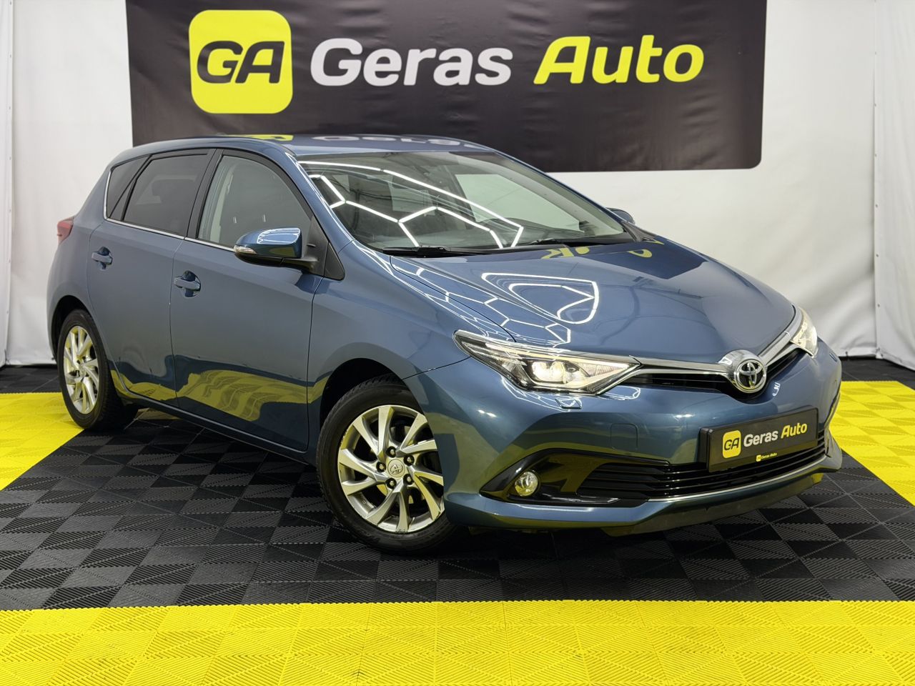 Toyota Auris | 2