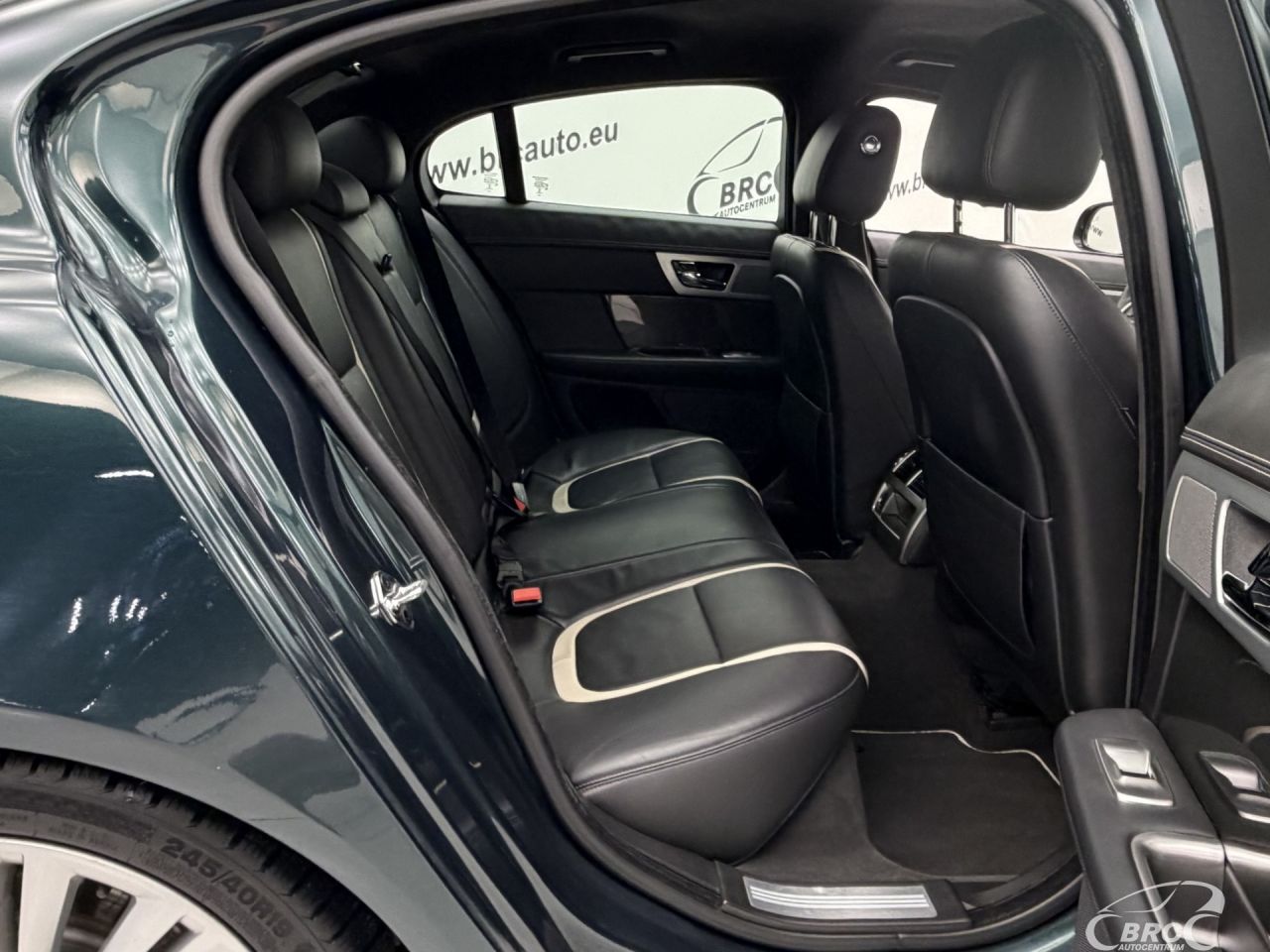 Jaguar XF | 9