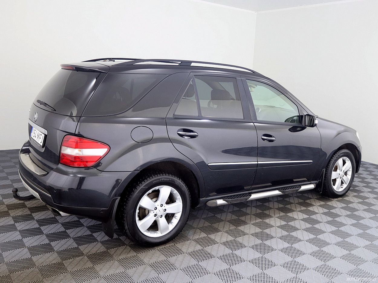 Mercedes-Benz ML500 | 2