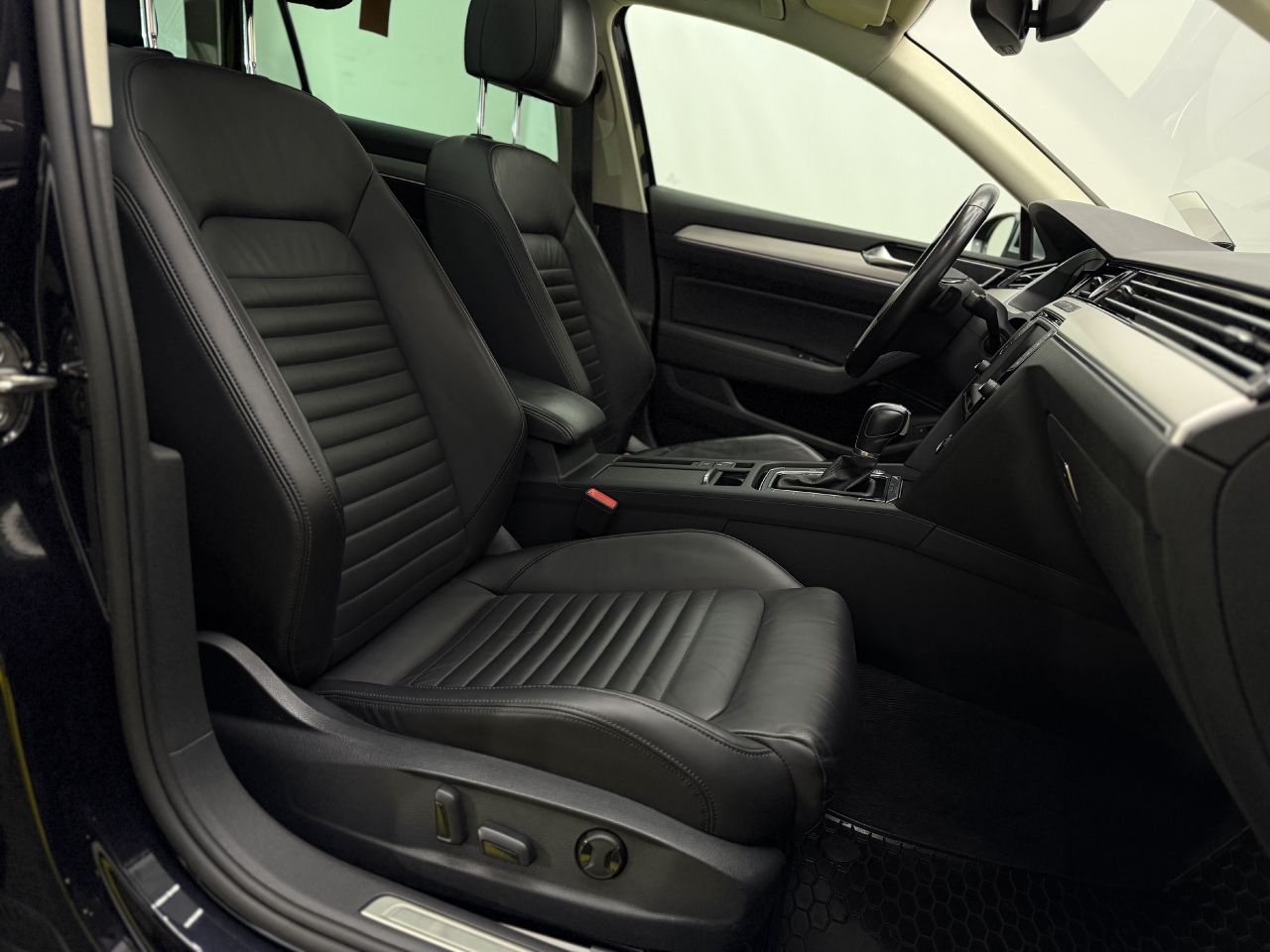 Volkswagen Passat | 13