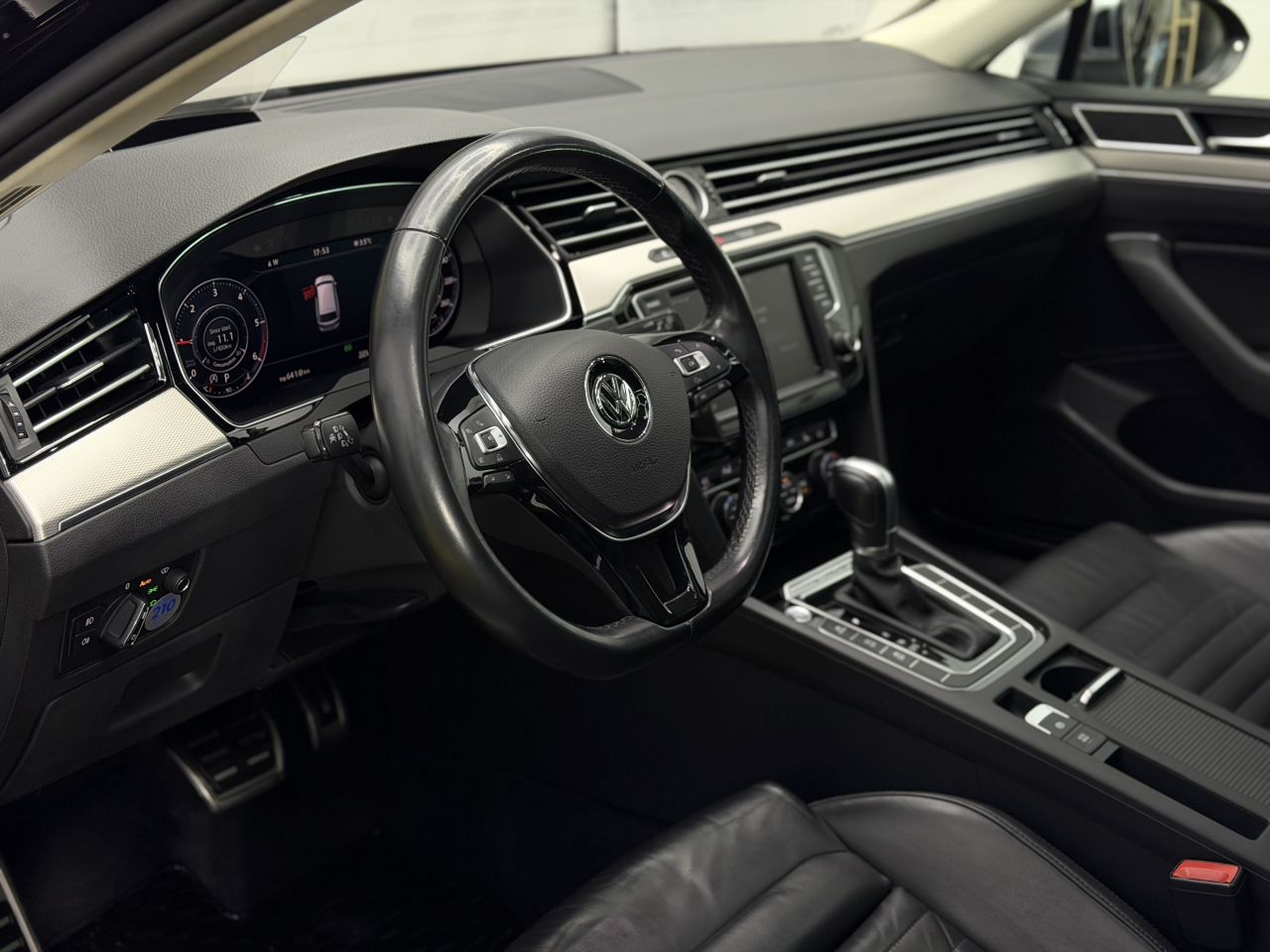 Volkswagen Passat | 8