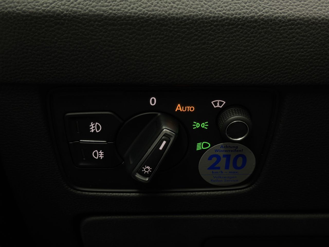 Volkswagen Passat | 25