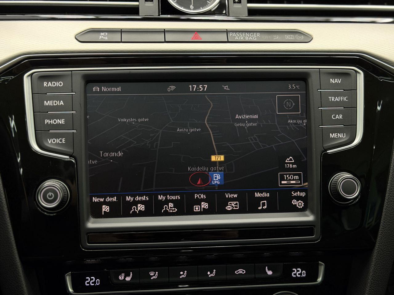 Volkswagen Passat | 22