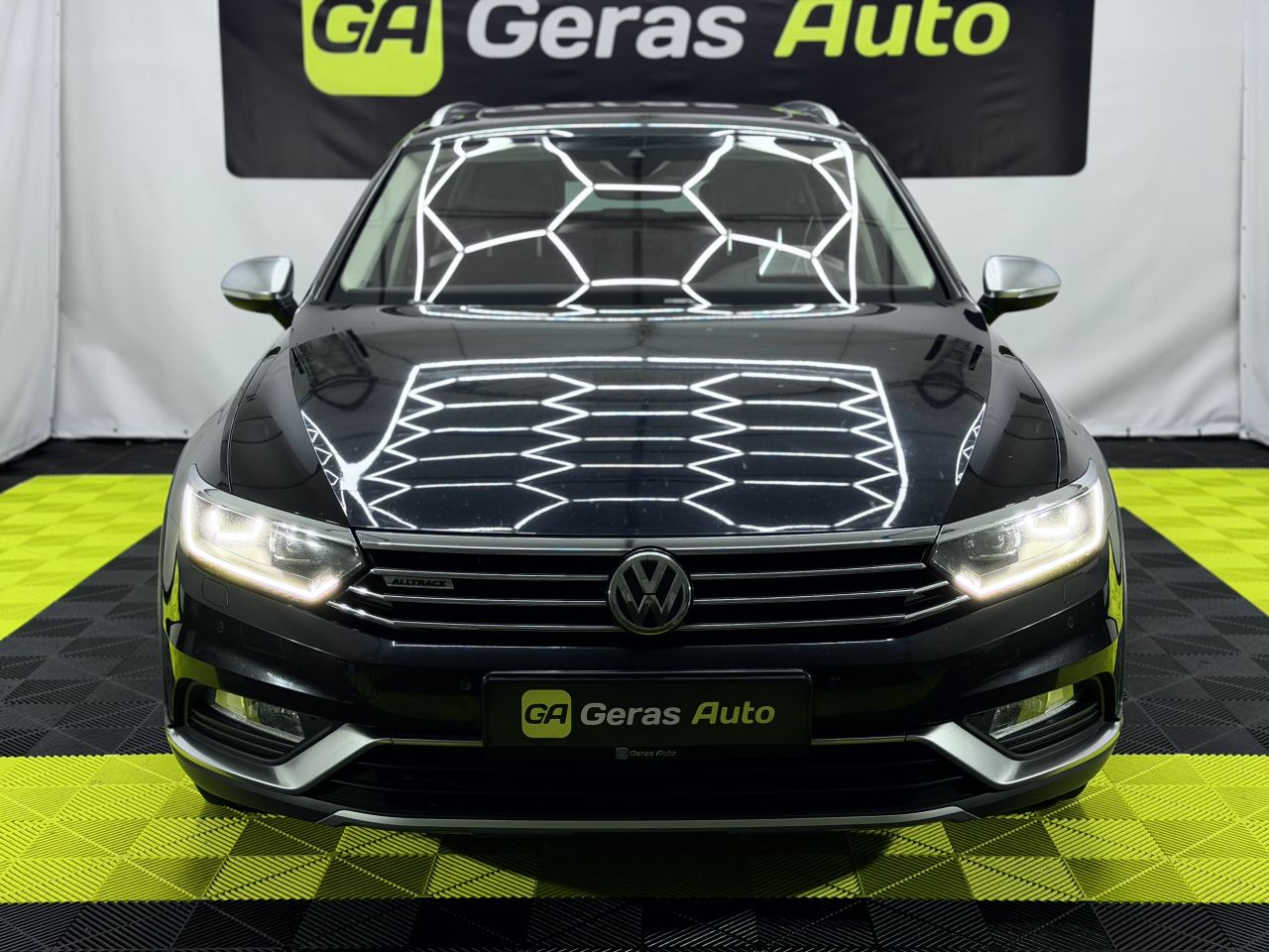 Volkswagen Passat | 1