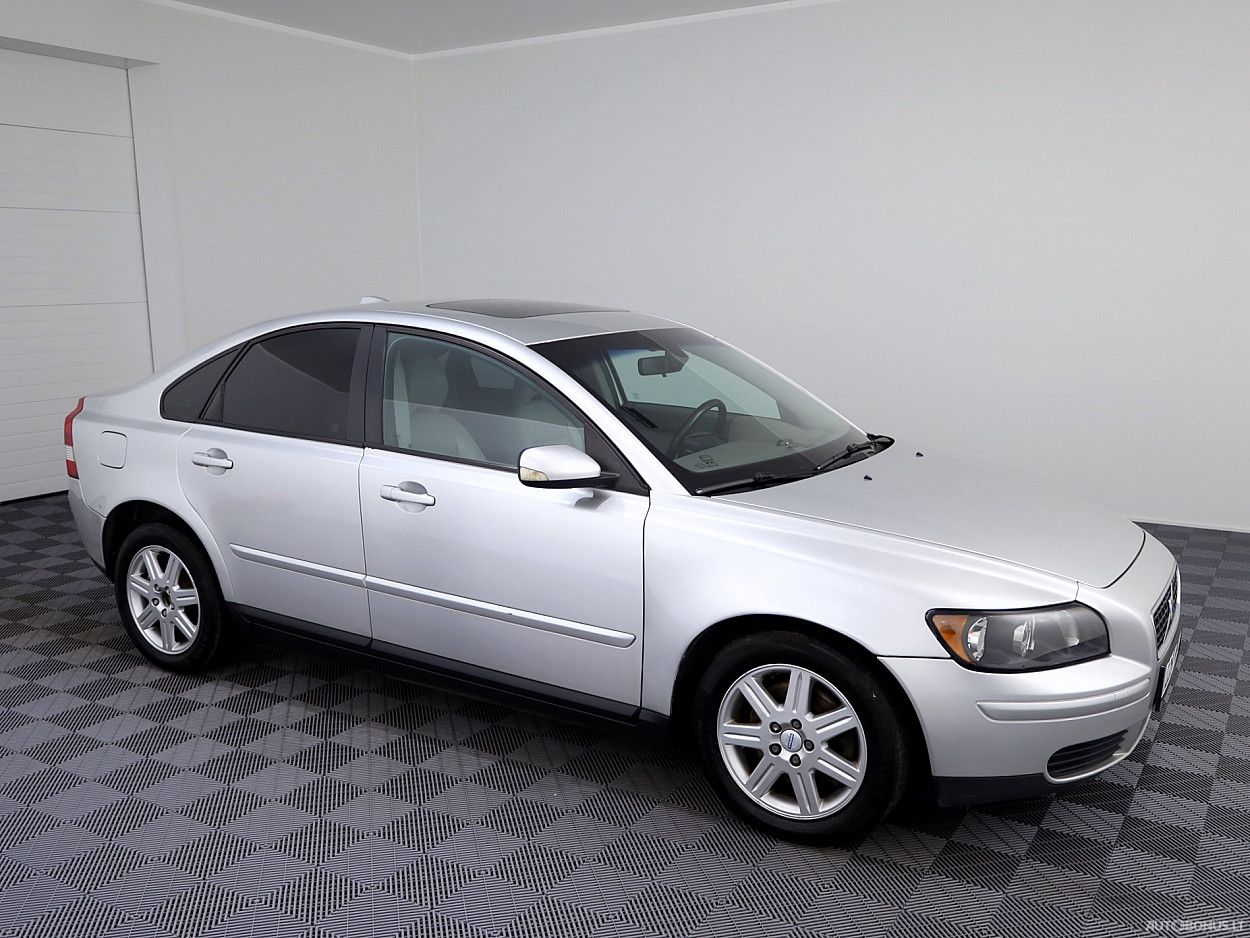 Volvo S40, 2.4 l., saloon