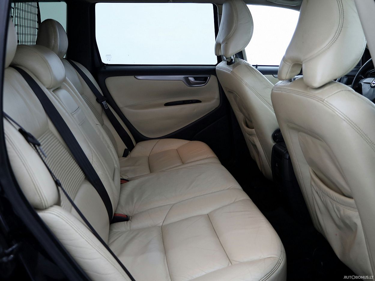 Volvo V70 | 6