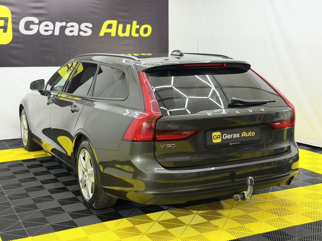 Volvo V90 | 5