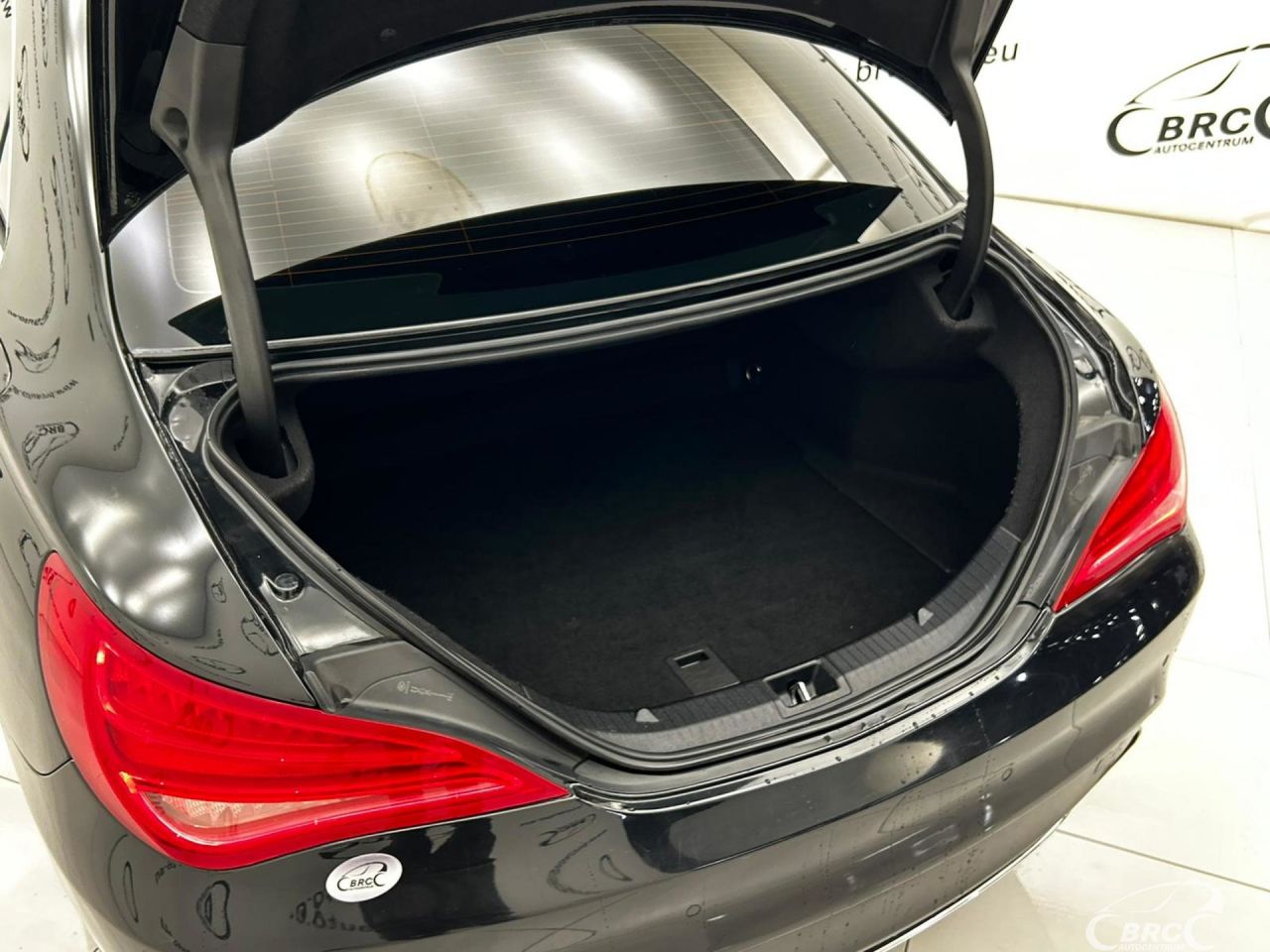 Mercedes-Benz CLA180 | 26