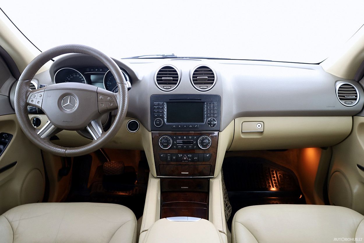 Mercedes-Benz ML320 | 4