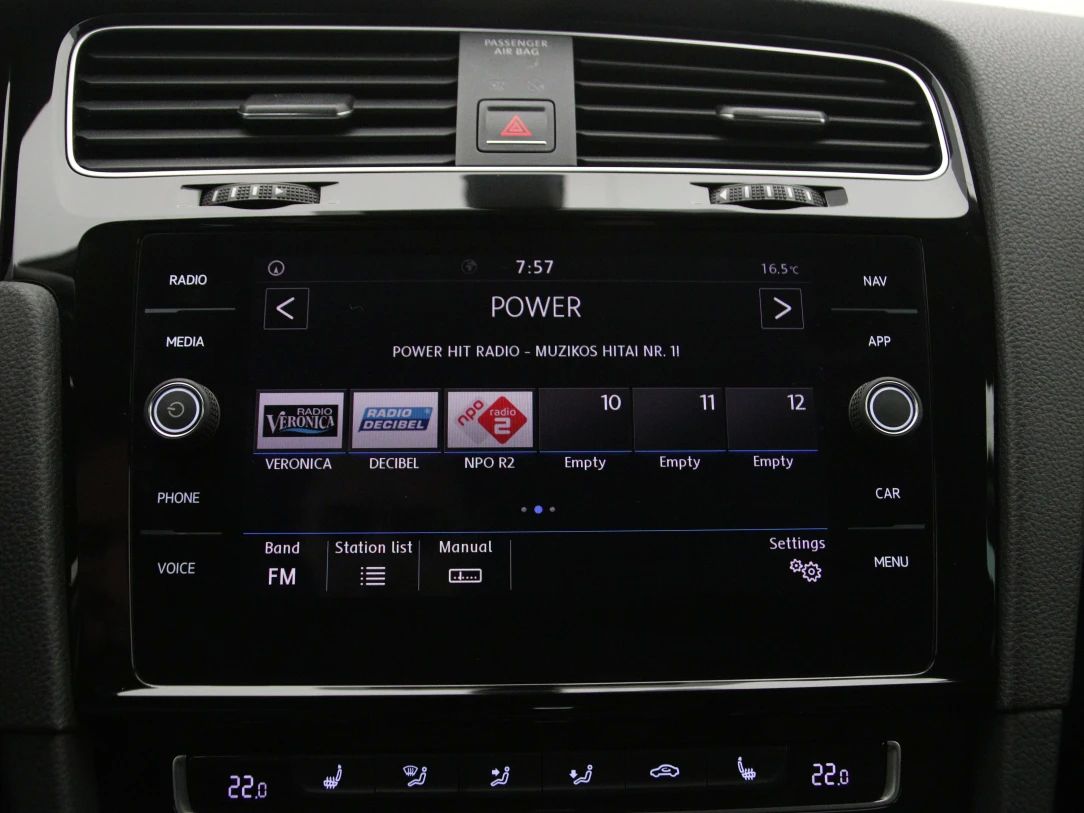 Volkswagen Golf | 21