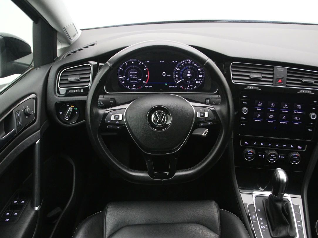 Volkswagen Golf | 16