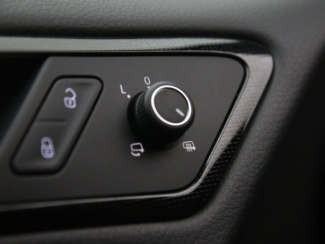 Volkswagen Golf | 33