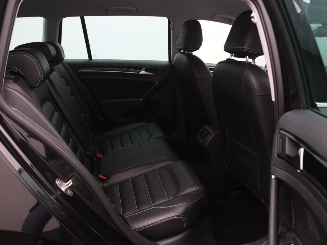 Volkswagen Golf | 14