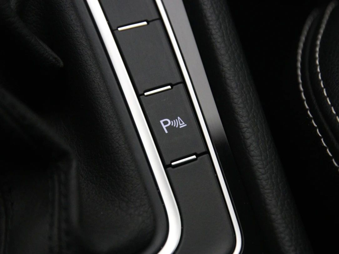 Volkswagen Golf | 28