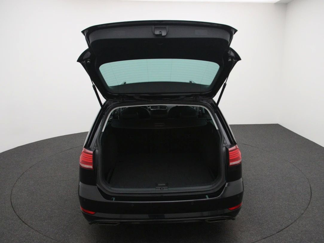 Volkswagen Golf | 36