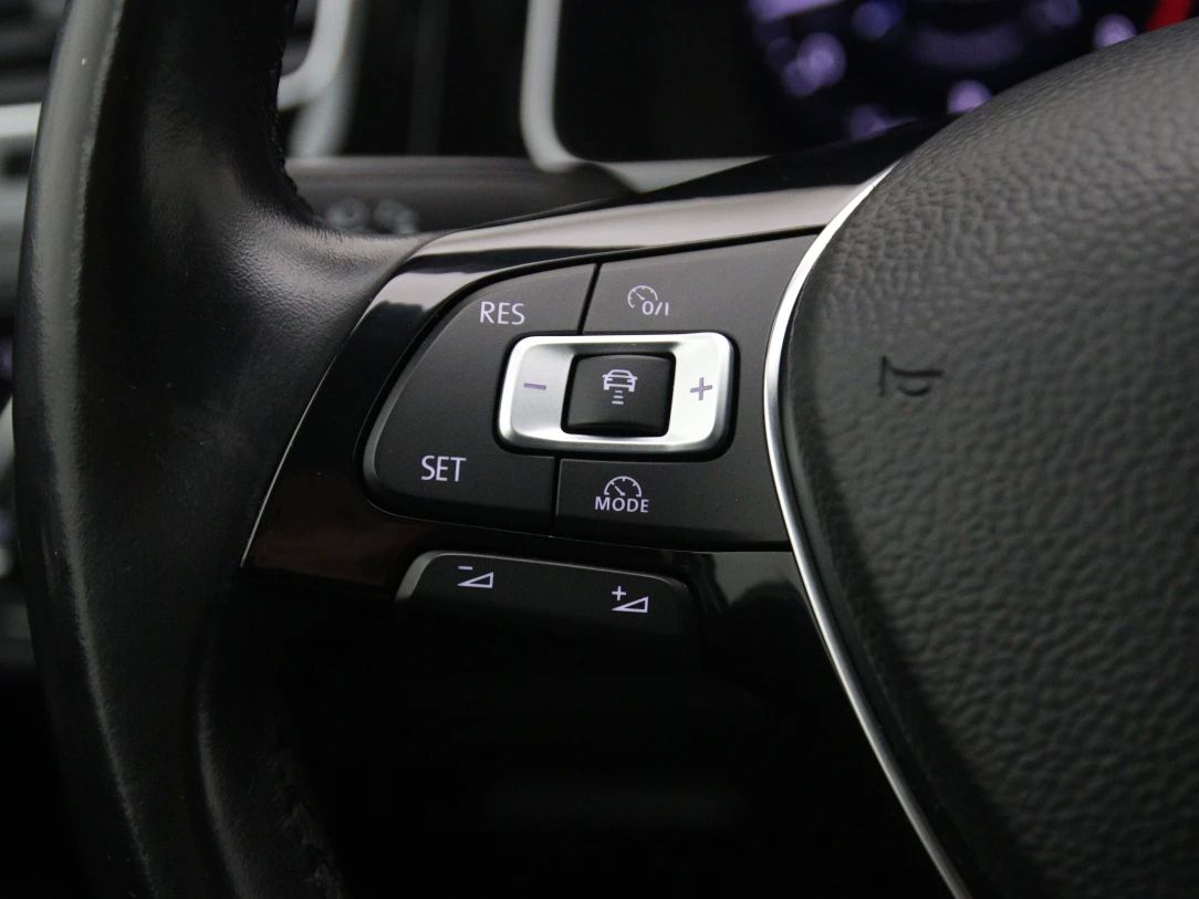 Volkswagen Golf | 30