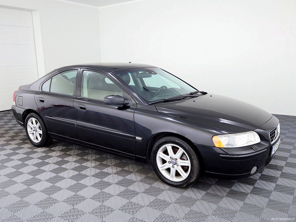 Volvo S60, 2.4 l., saloon