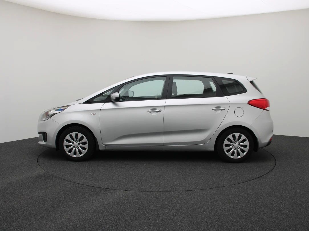Kia Carens | 5