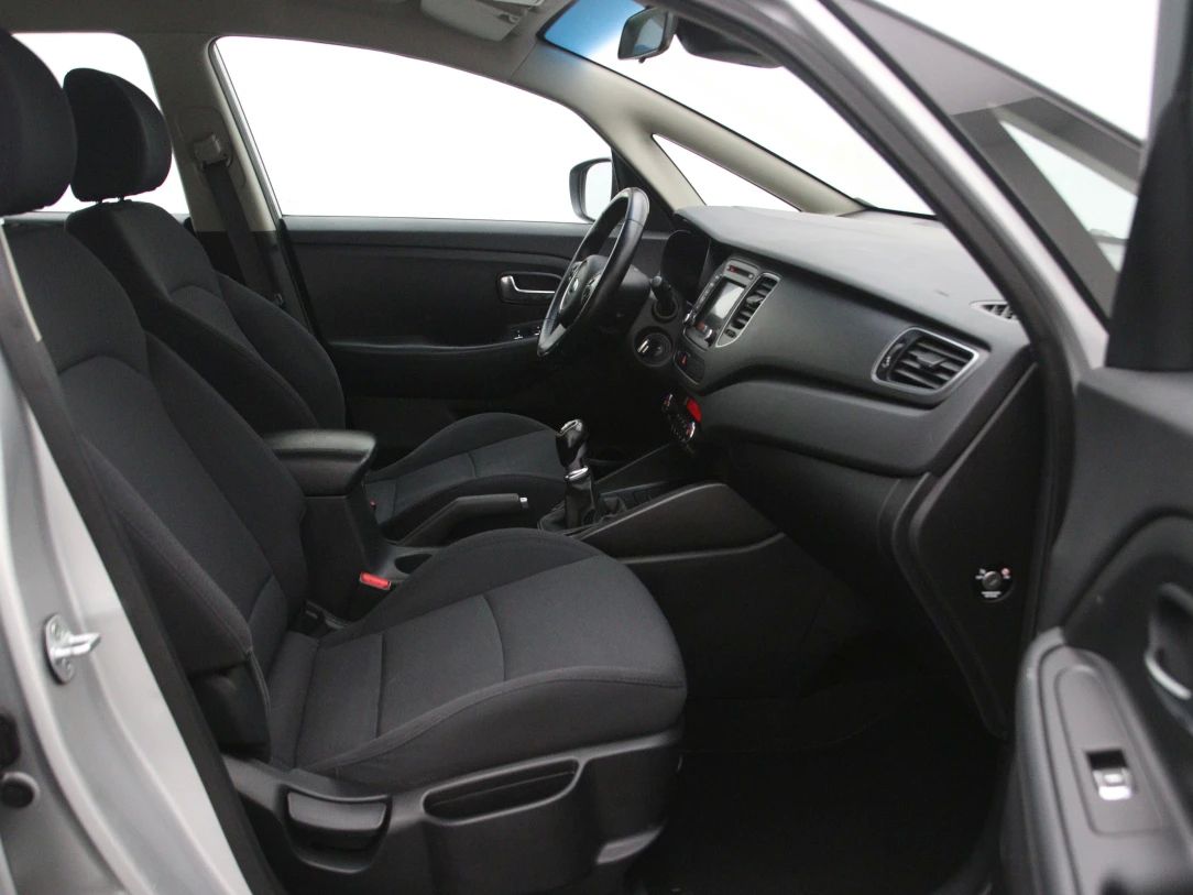 Kia Carens | 13