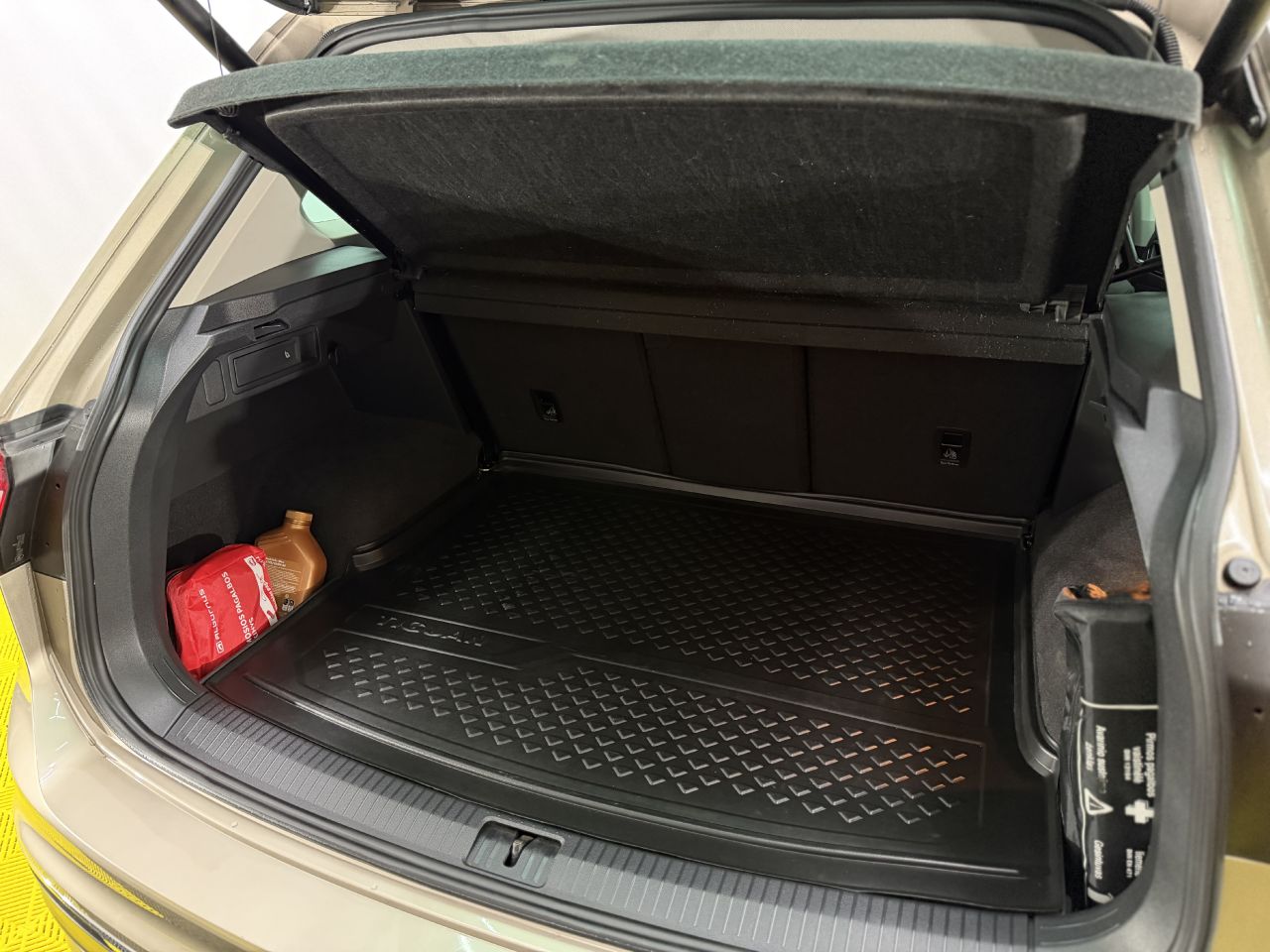 Volkswagen Tiguan | 11