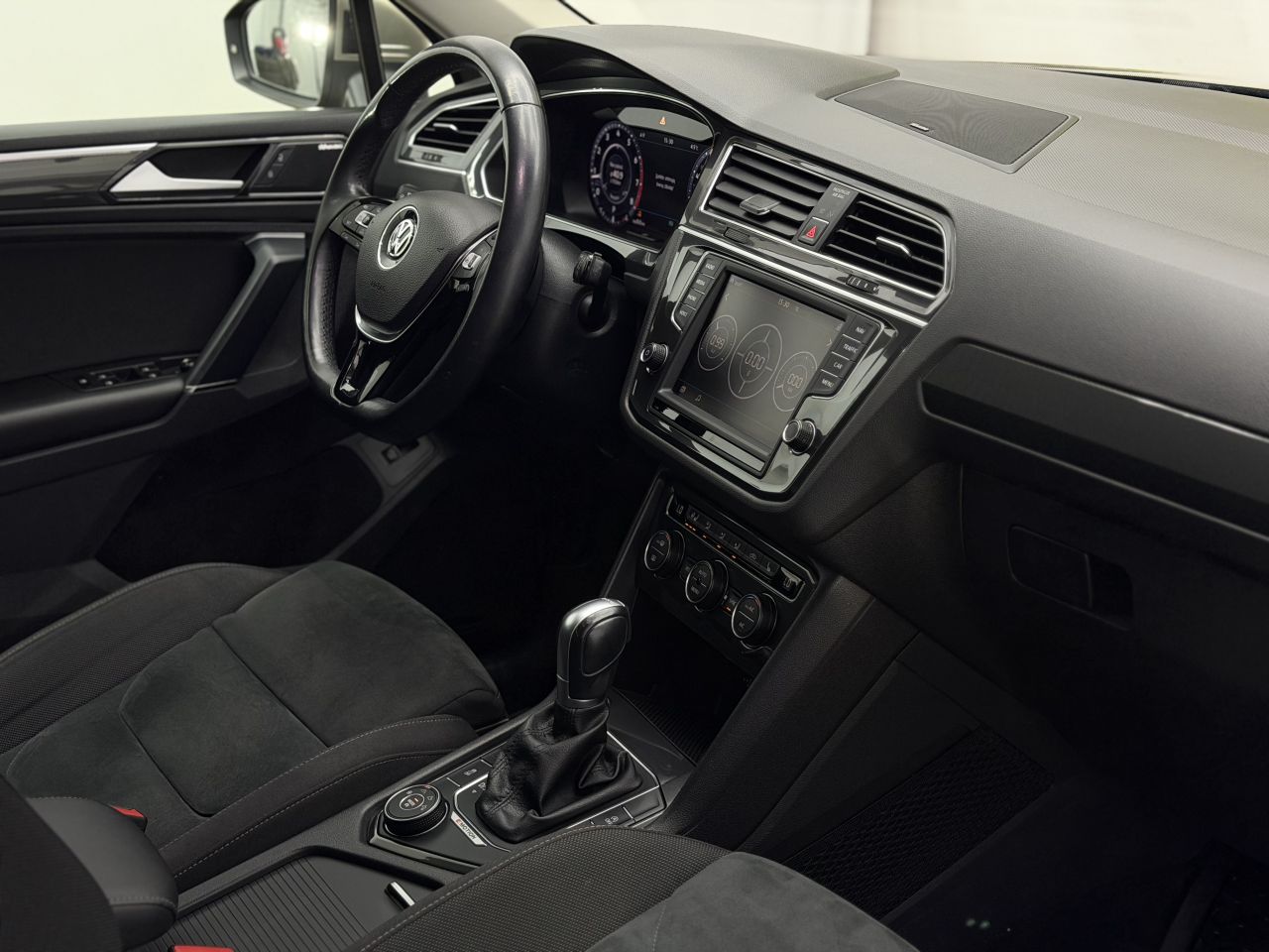 Volkswagen Tiguan | 15