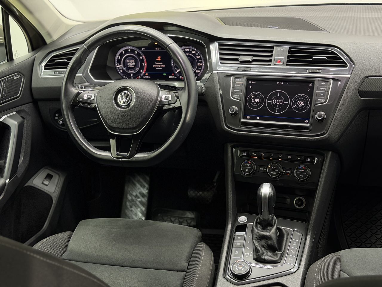 Volkswagen Tiguan | 16