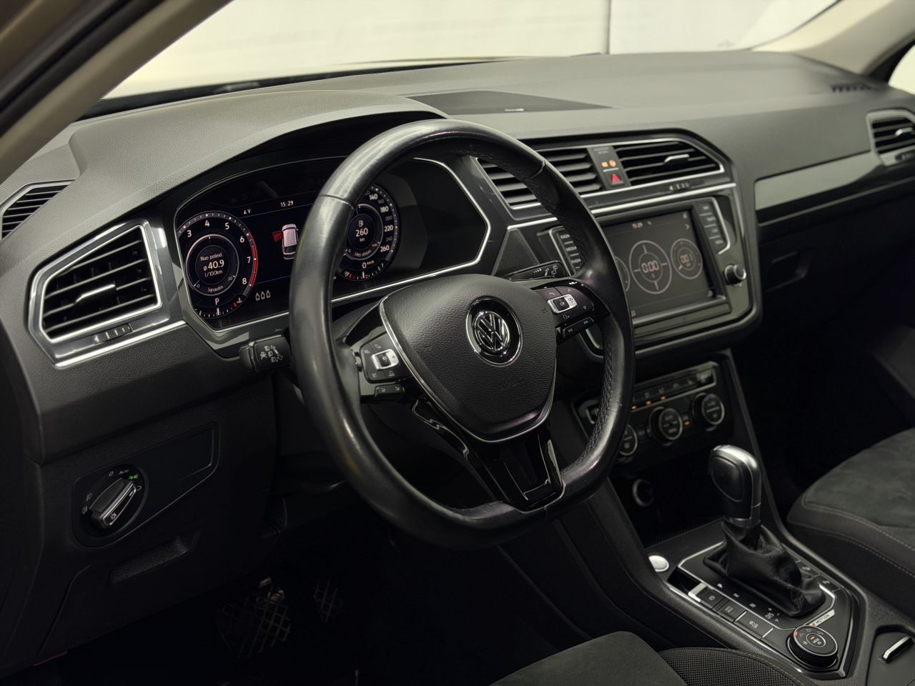 Volkswagen Tiguan | 8