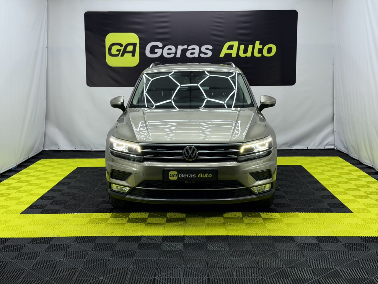 Volkswagen Tiguan | 6