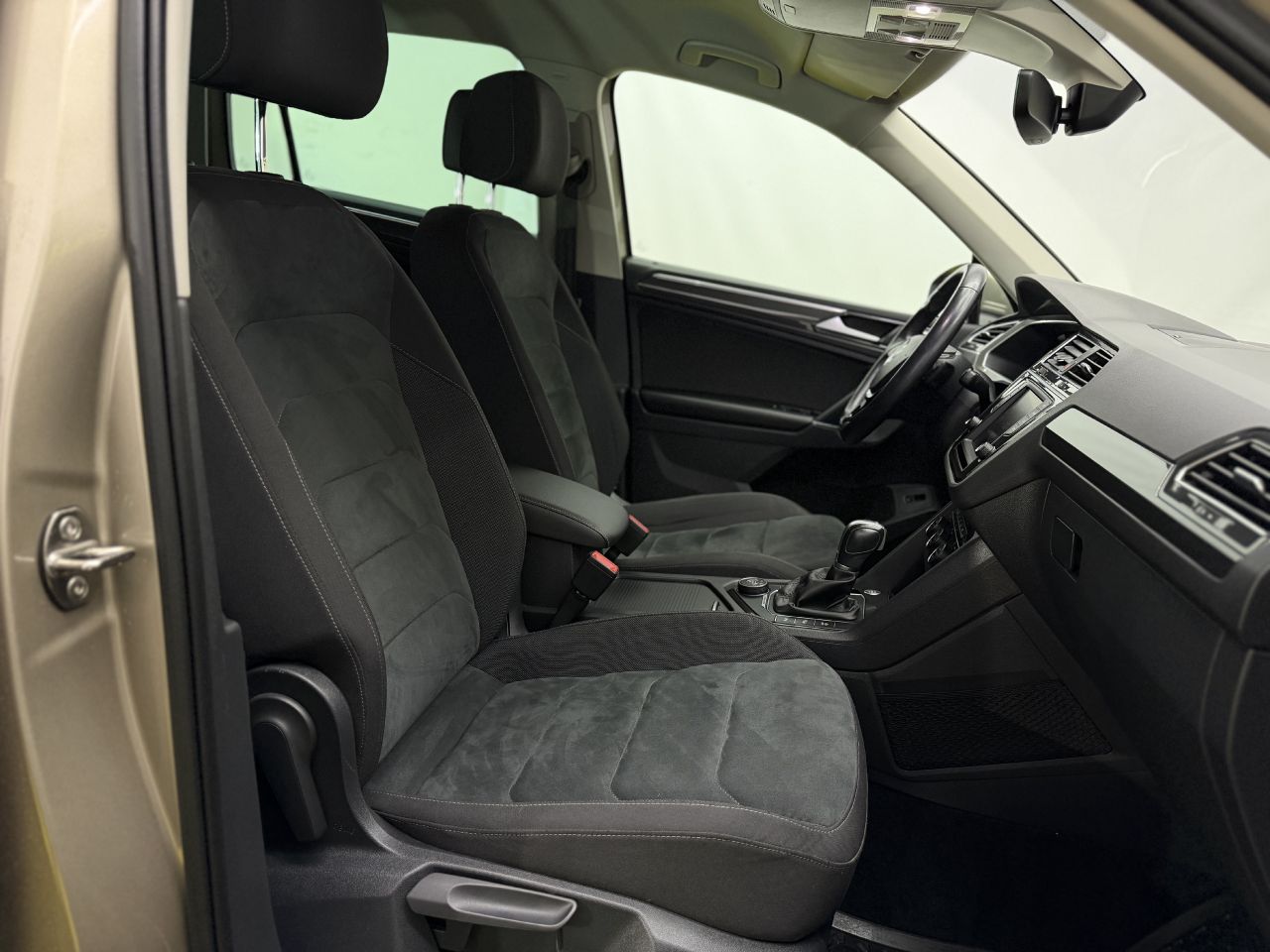 Volkswagen Tiguan | 14