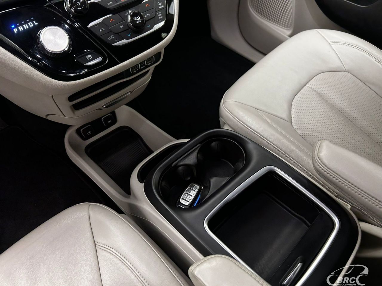 Chrysler Pacifica | 20