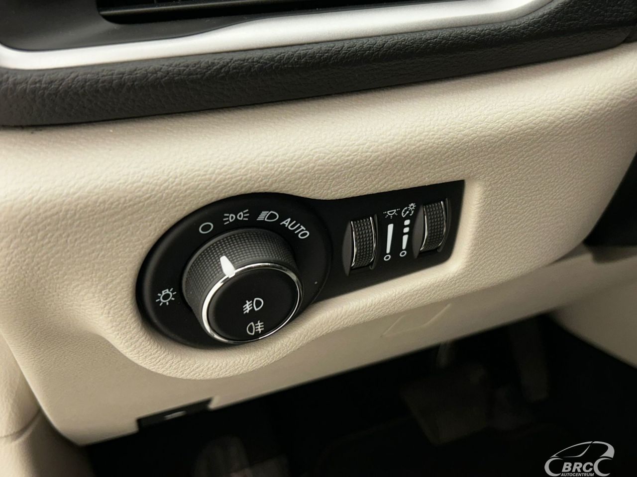 Chrysler Pacifica | 25