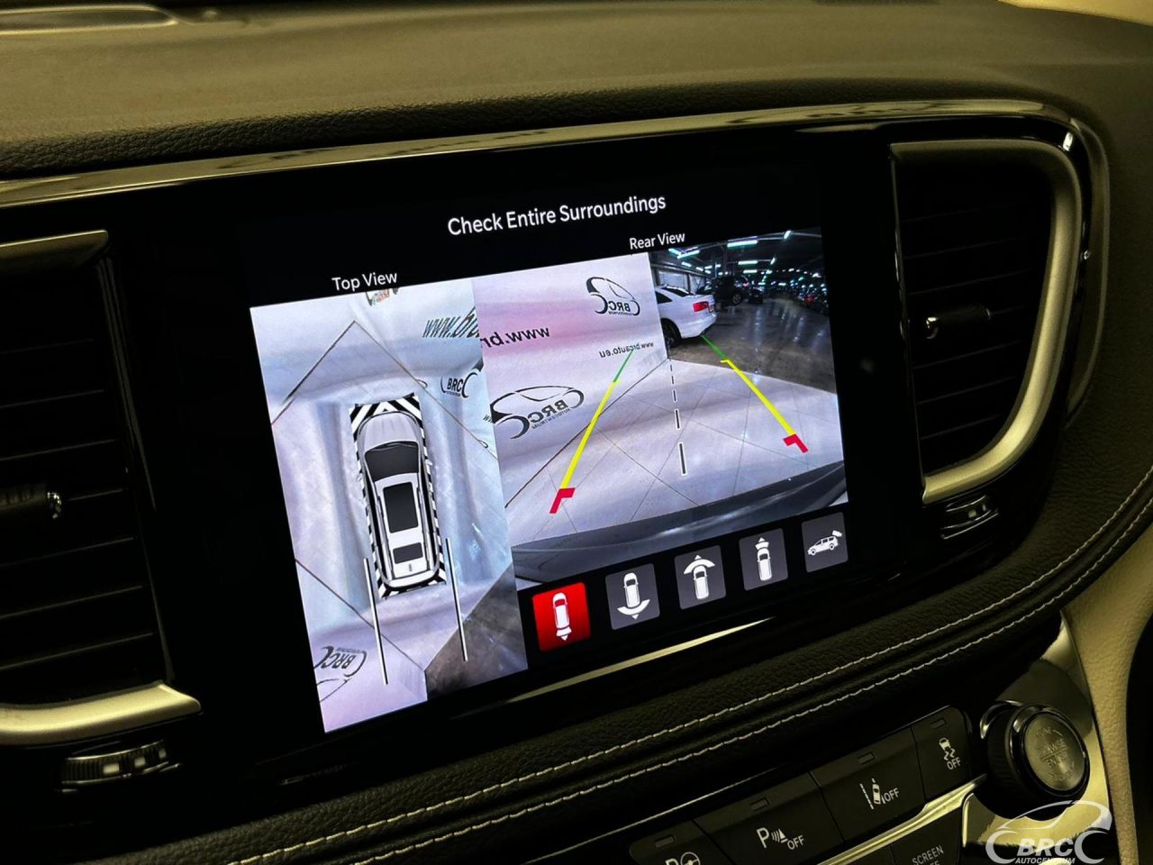 Chrysler Pacifica | 24