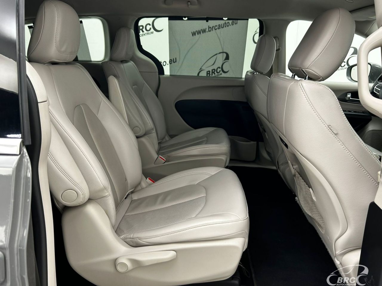 Chrysler Pacifica | 7