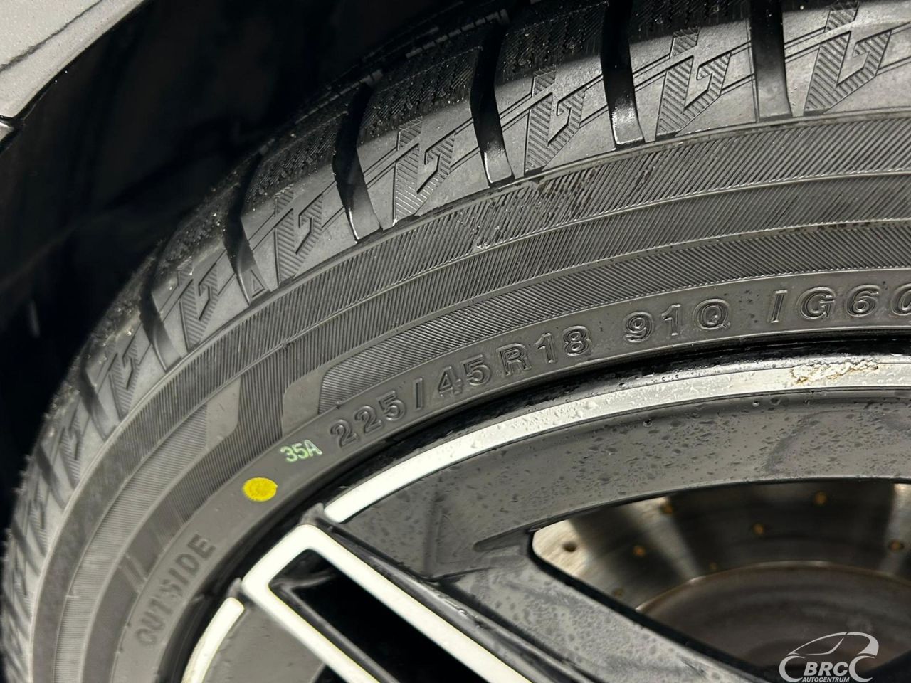 Mercedes-Benz C180 | 29