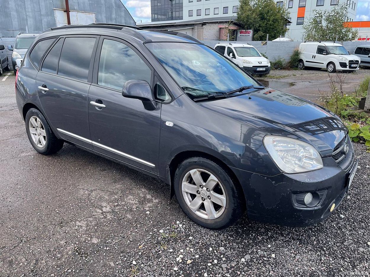 Kia Carens, 2.0 l., Минивэн