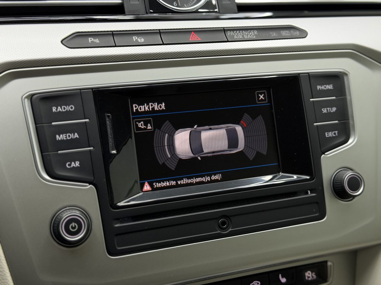 Volkswagen Passat | 18