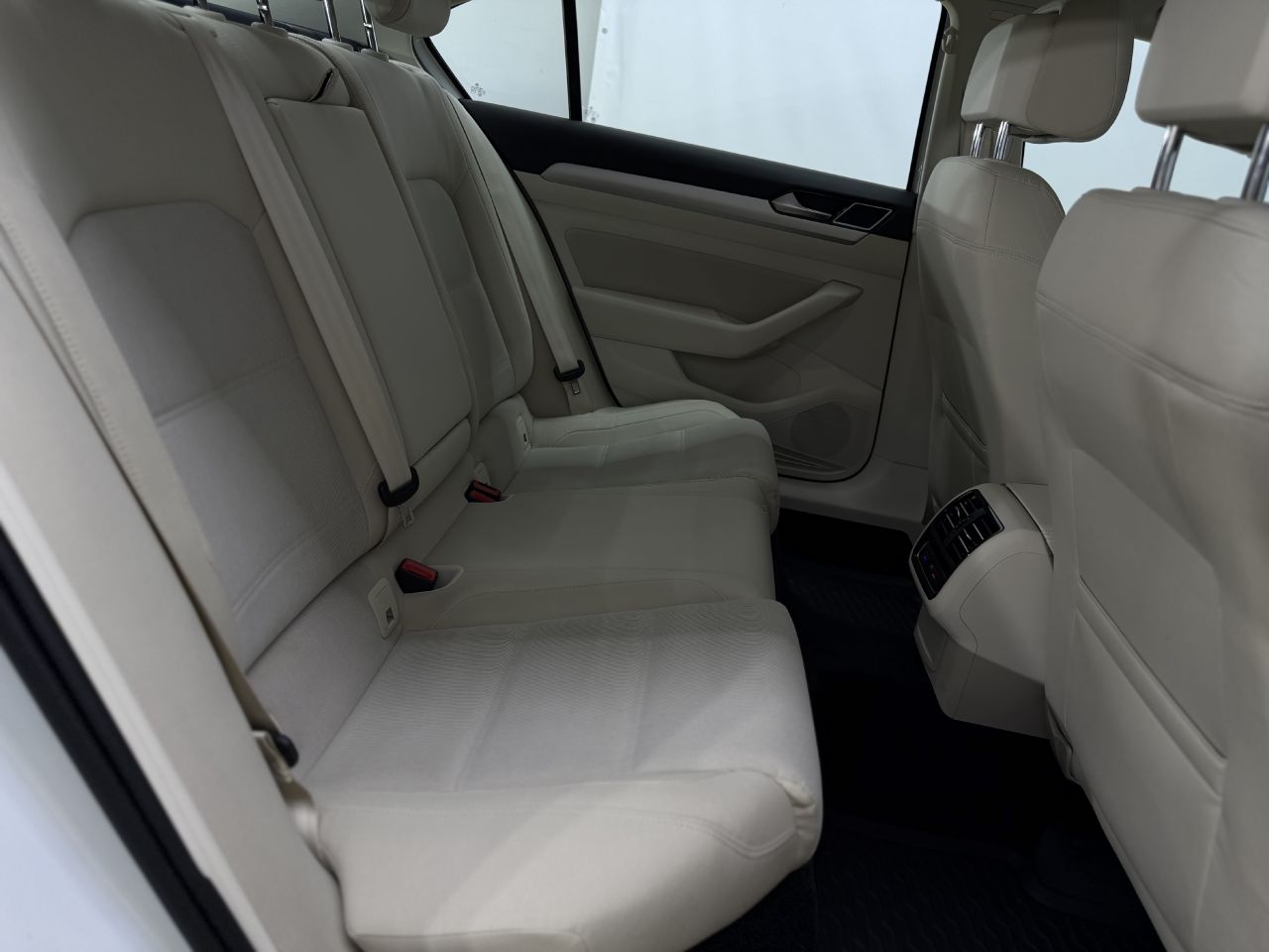 Volkswagen Passat | 9