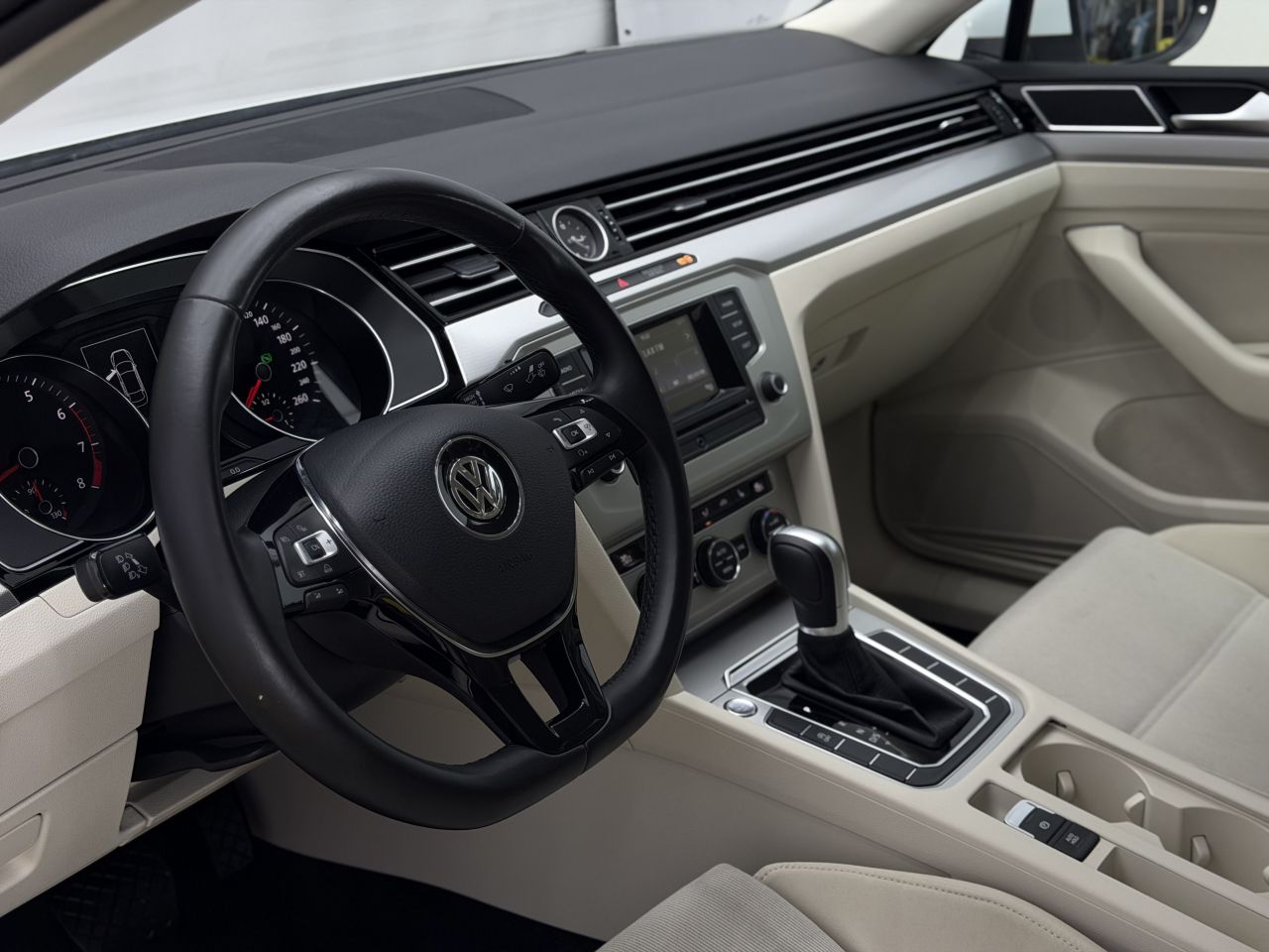 Volkswagen Passat | 6